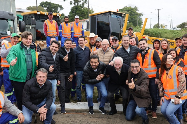 Sandro Alex celebra investimento de R$ 89 milhões para pavimentação da Estrada do Socavão, em Castro