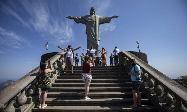 Acesso-ao-Cristo-Redentor-foi-liberado-neste-sabado