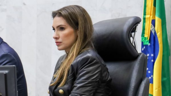 KuJ8HdYp1RZr1JX2Ei06LiwJbYVSqNJspv8004l0 (1)