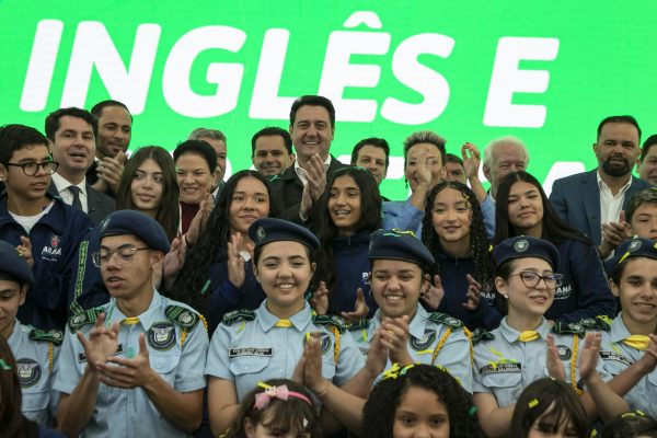 Curitiba, 21 de outubro de 2025 - Governador Carlos Massa Ratinho Junior anuncia investimentos para a Educação do Paraná.