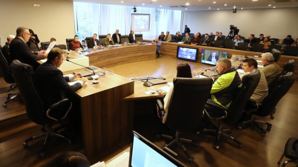 mhbTvH0ymvRuUBUB9Ne7YdxeBEIiIJLST25KojOQ